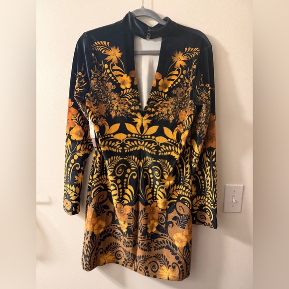 anthropologie black and gold dress Asha Floral Mesh And Satin Maxi Dress - Black main image 1